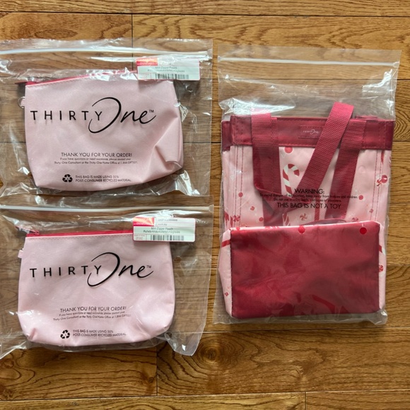 Thirty one lot - 2 mini zipper pouches and 1 small essential storage tote - Picture 2 of 2